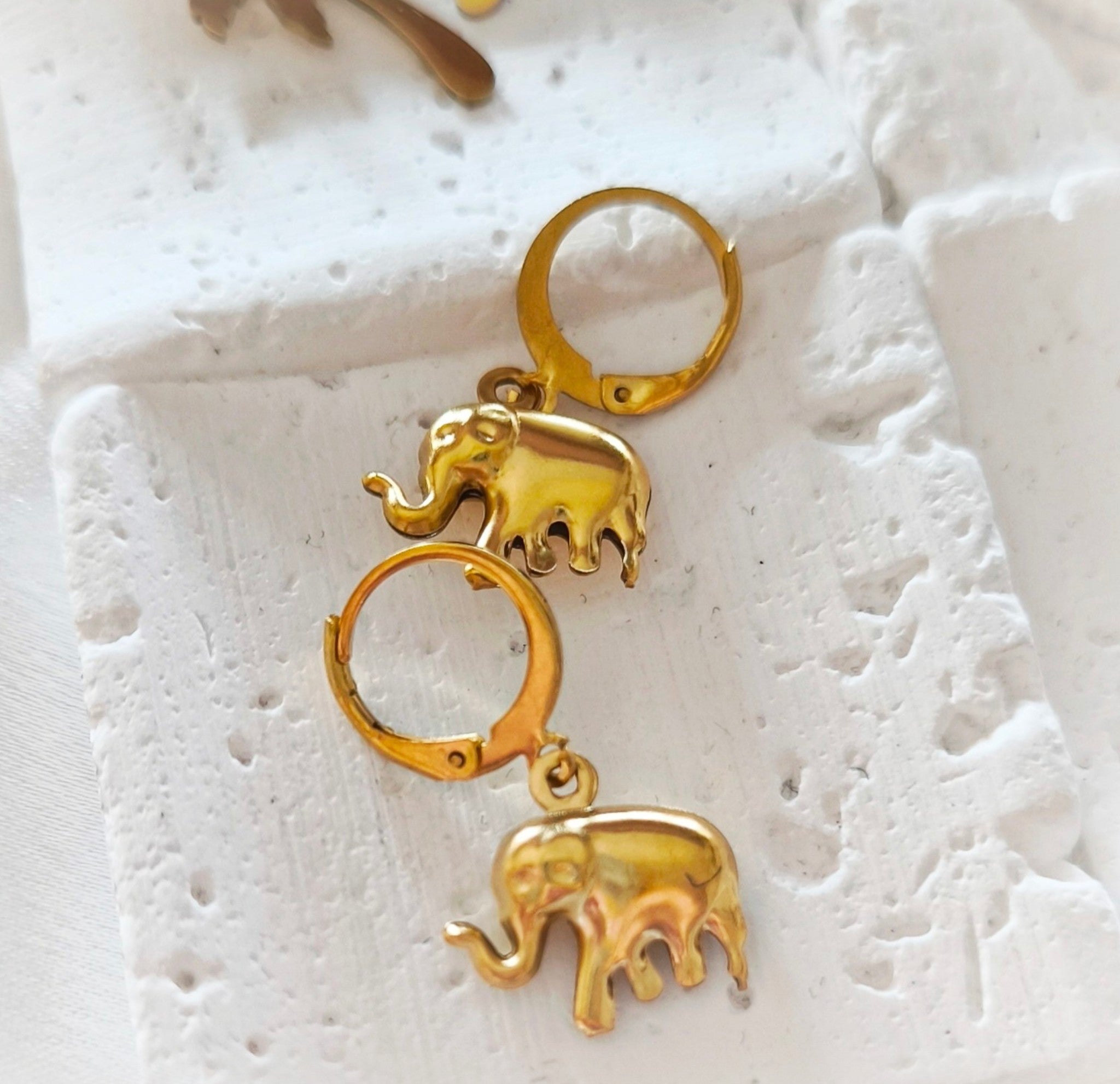 Charm Hoop Earrings | Από 6€ έως 12€
