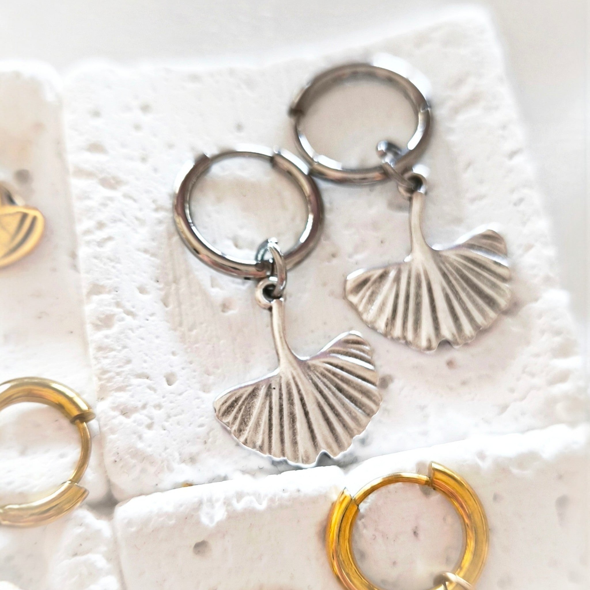 Charm Hoop Earrings | Από 6€ έως 12€