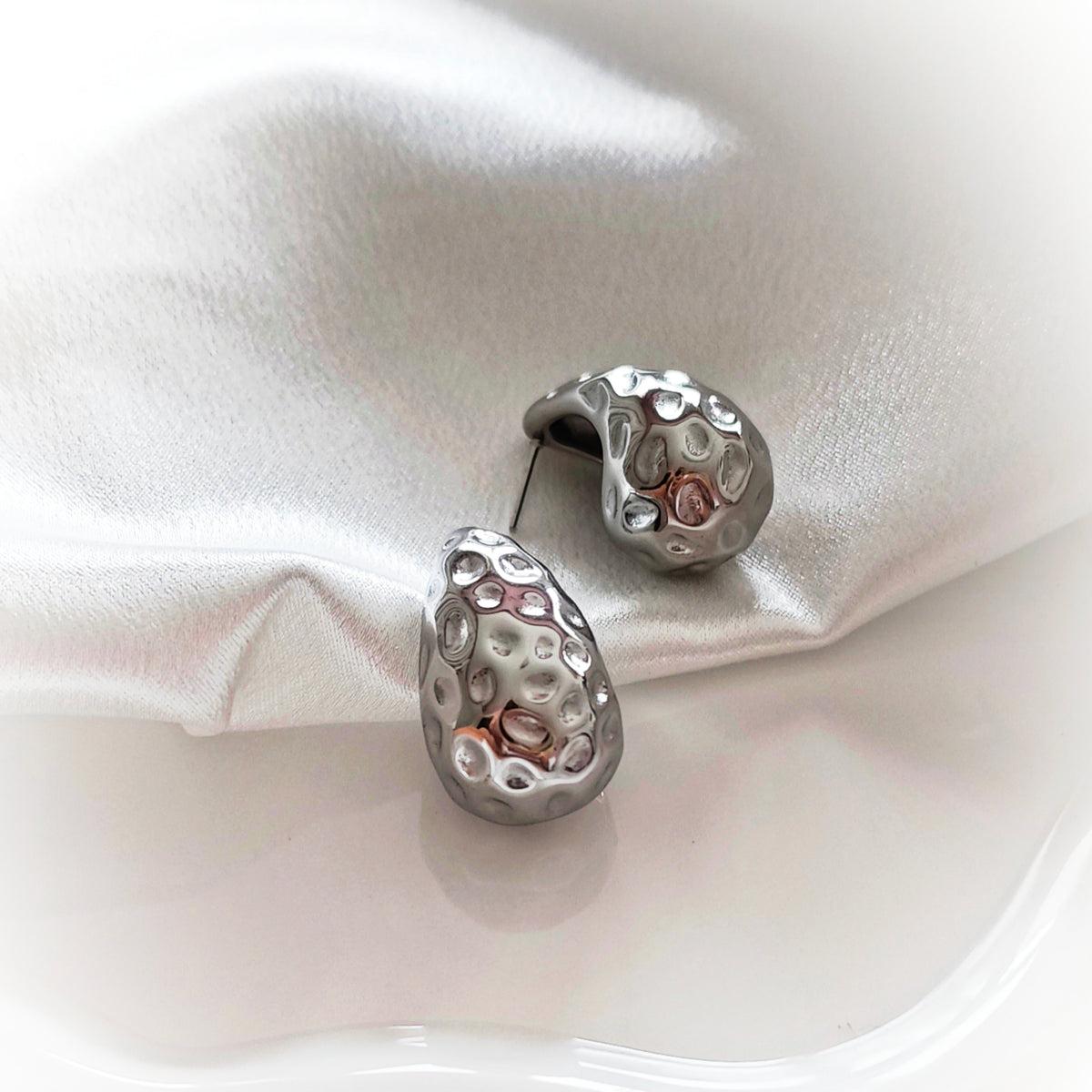 Silver Ripple Studs