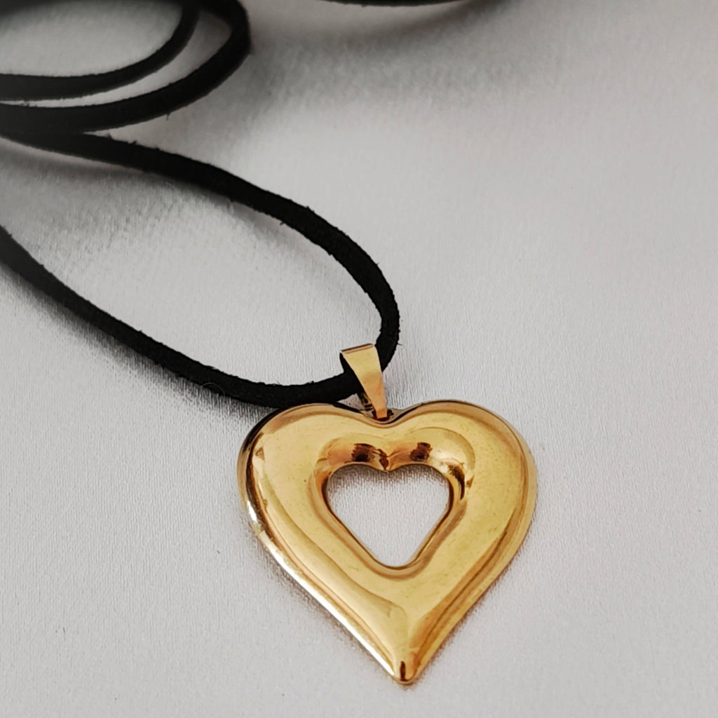 Love Outline Necklace
