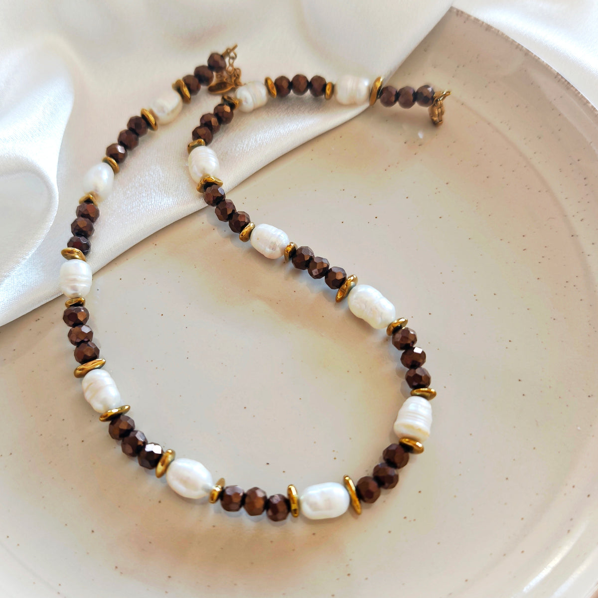 Mocha Gleam necklace with white pearls, brown crystals and gold-tone hematite accents