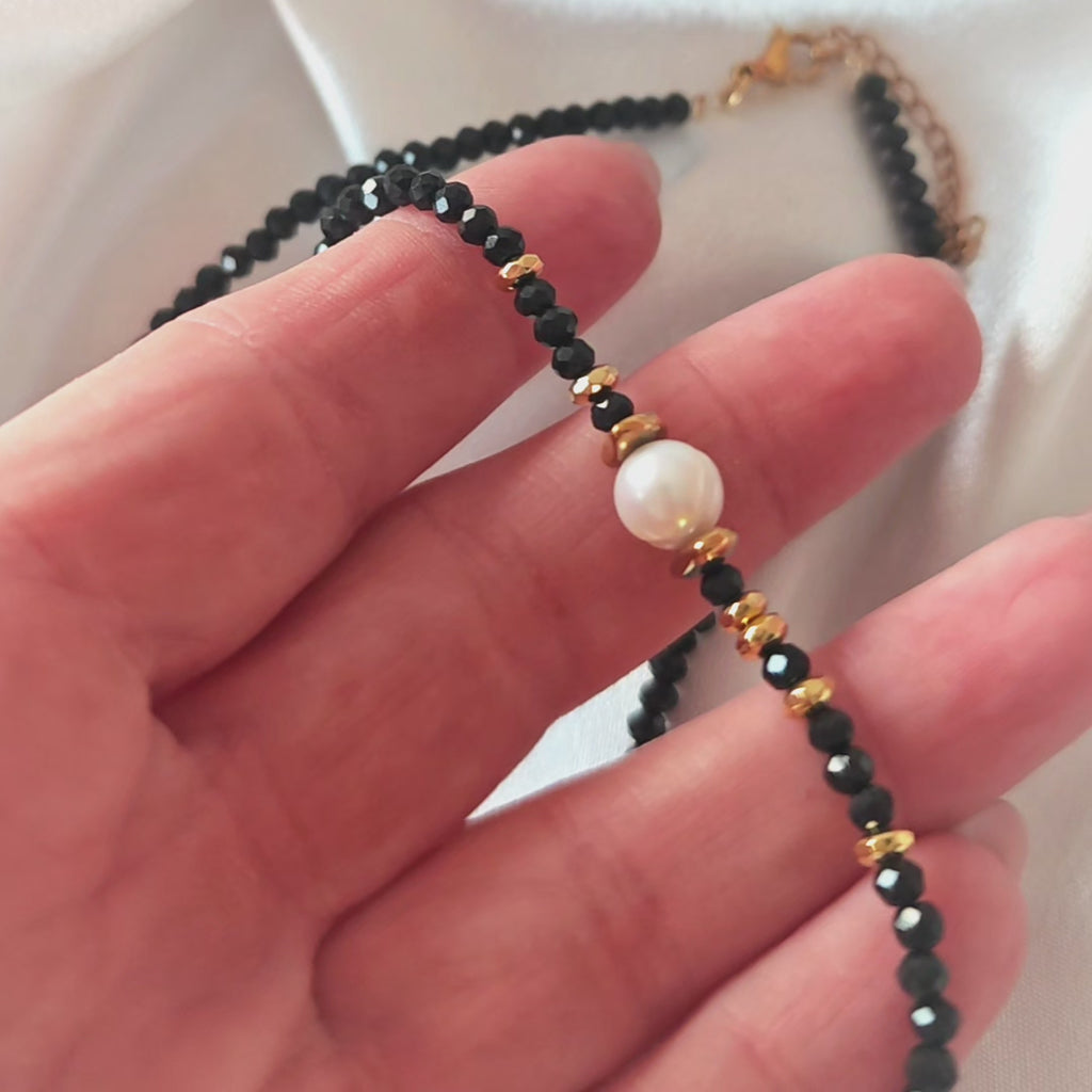 Pearl Contrast Necklace