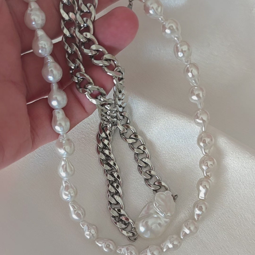 Baroque Pearl Necklace