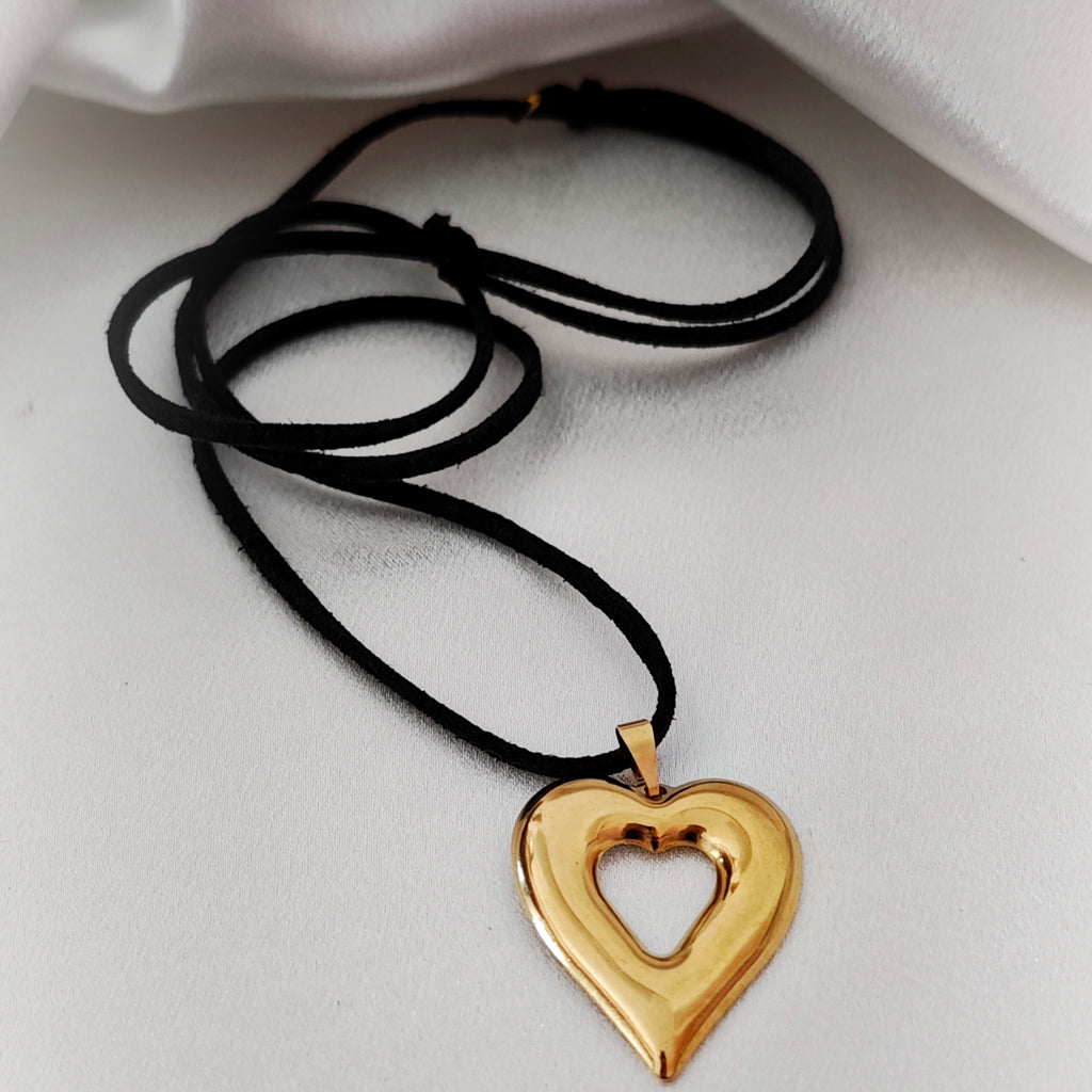Love Outline Necklace