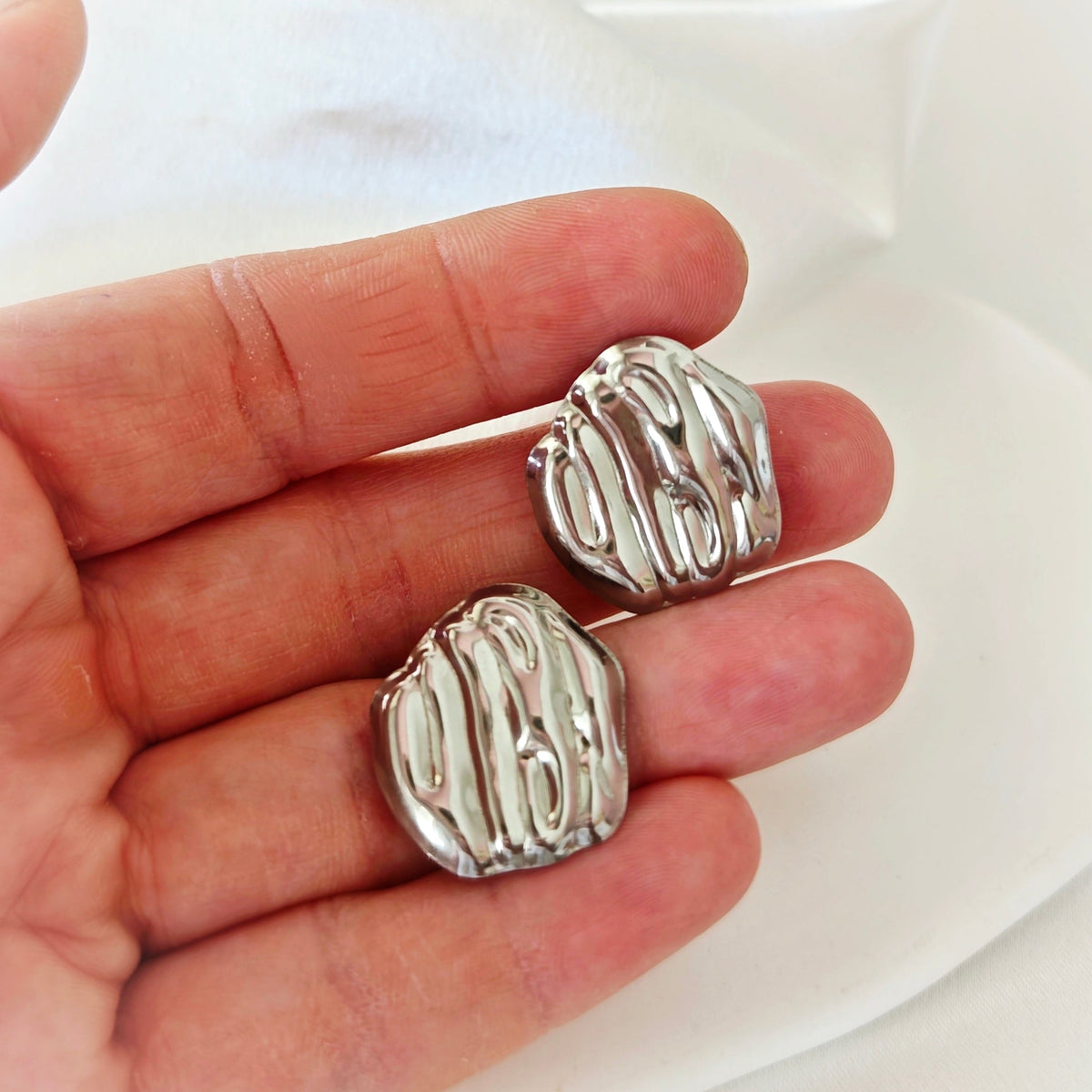 Wavy Square Earrings