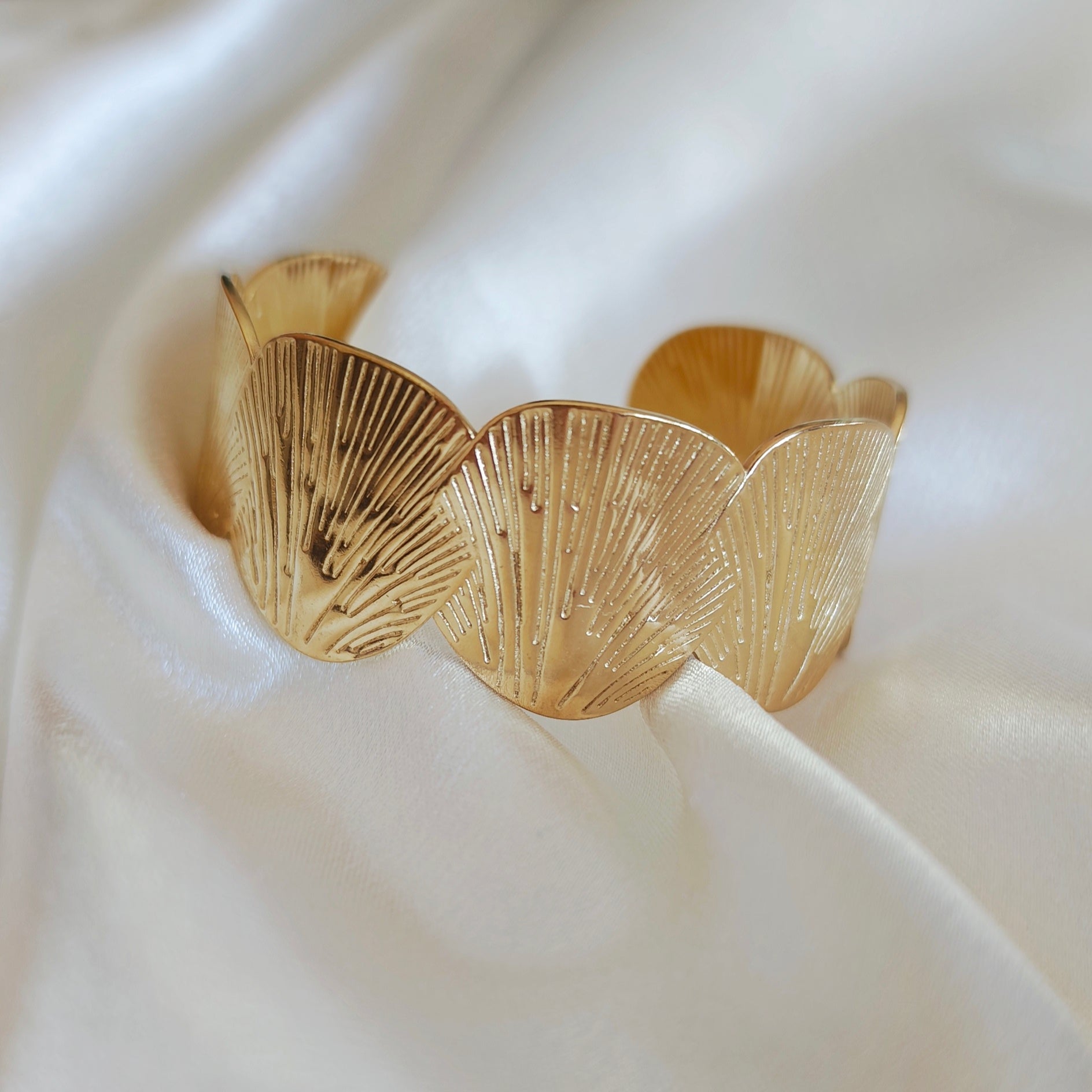 Scallop Cuff Bracelet