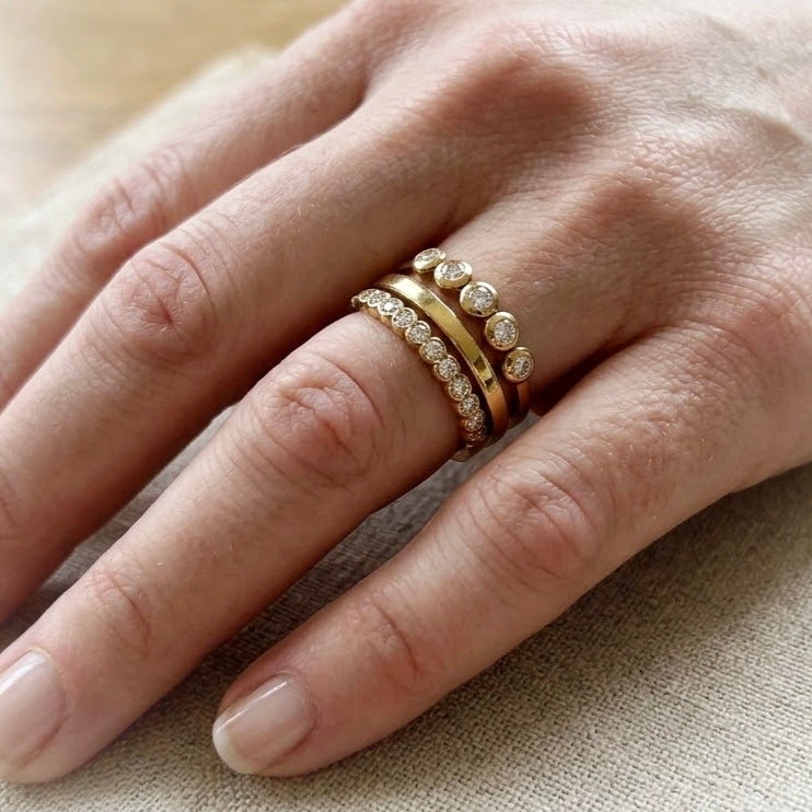 Lumi Dot Rings