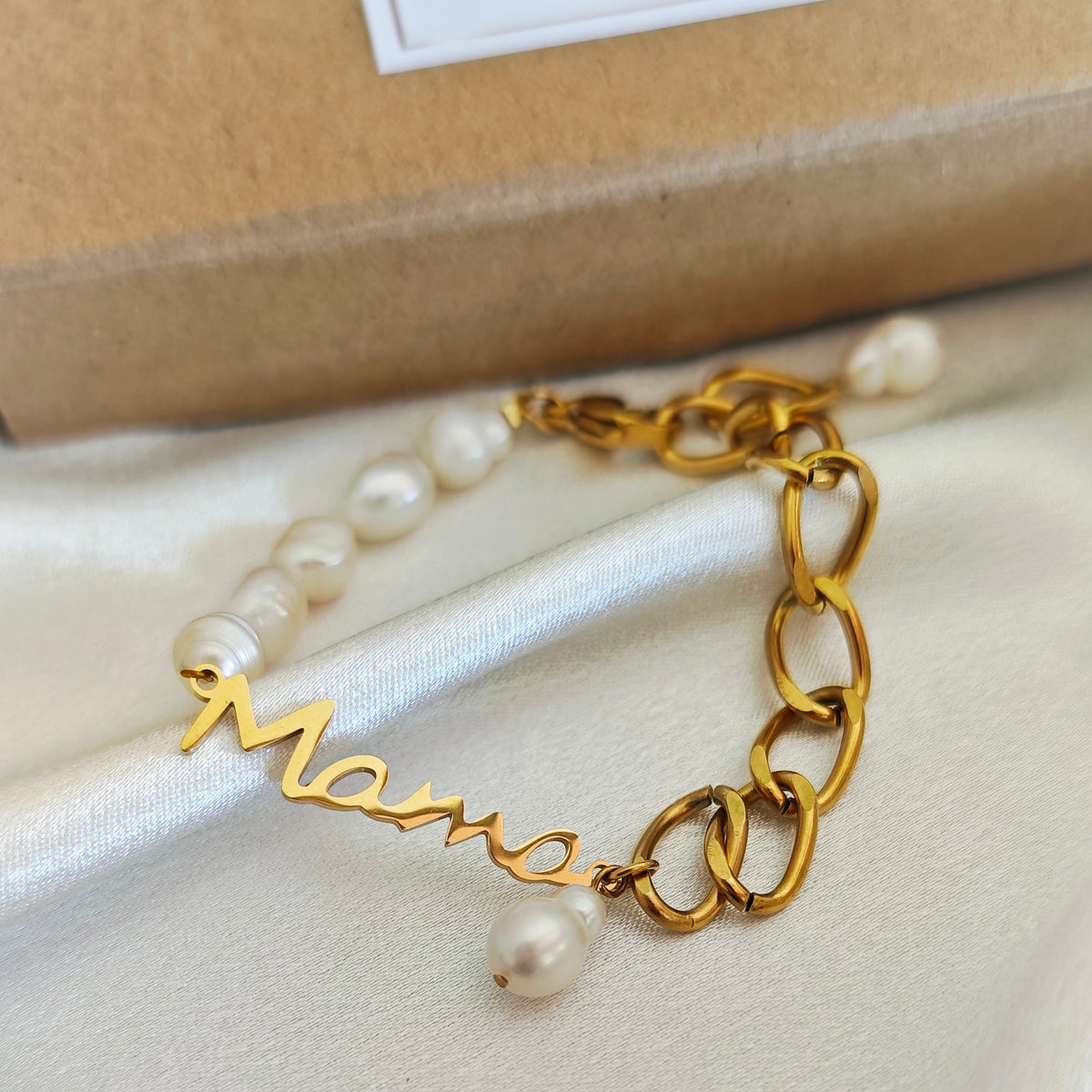 Mama Pearl Bracelet