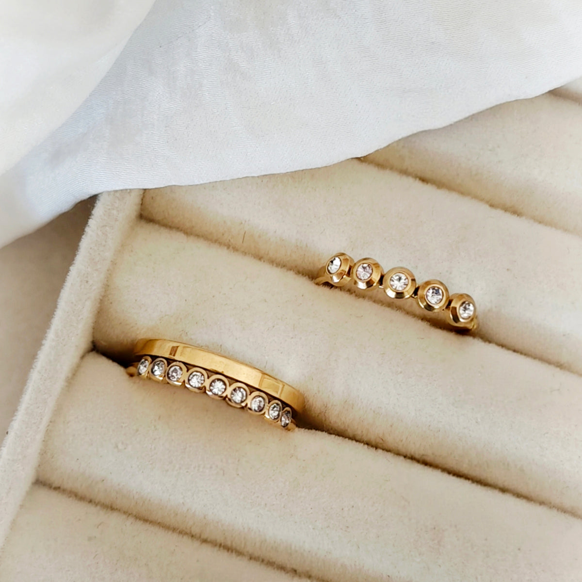 Lumi Dot Rings