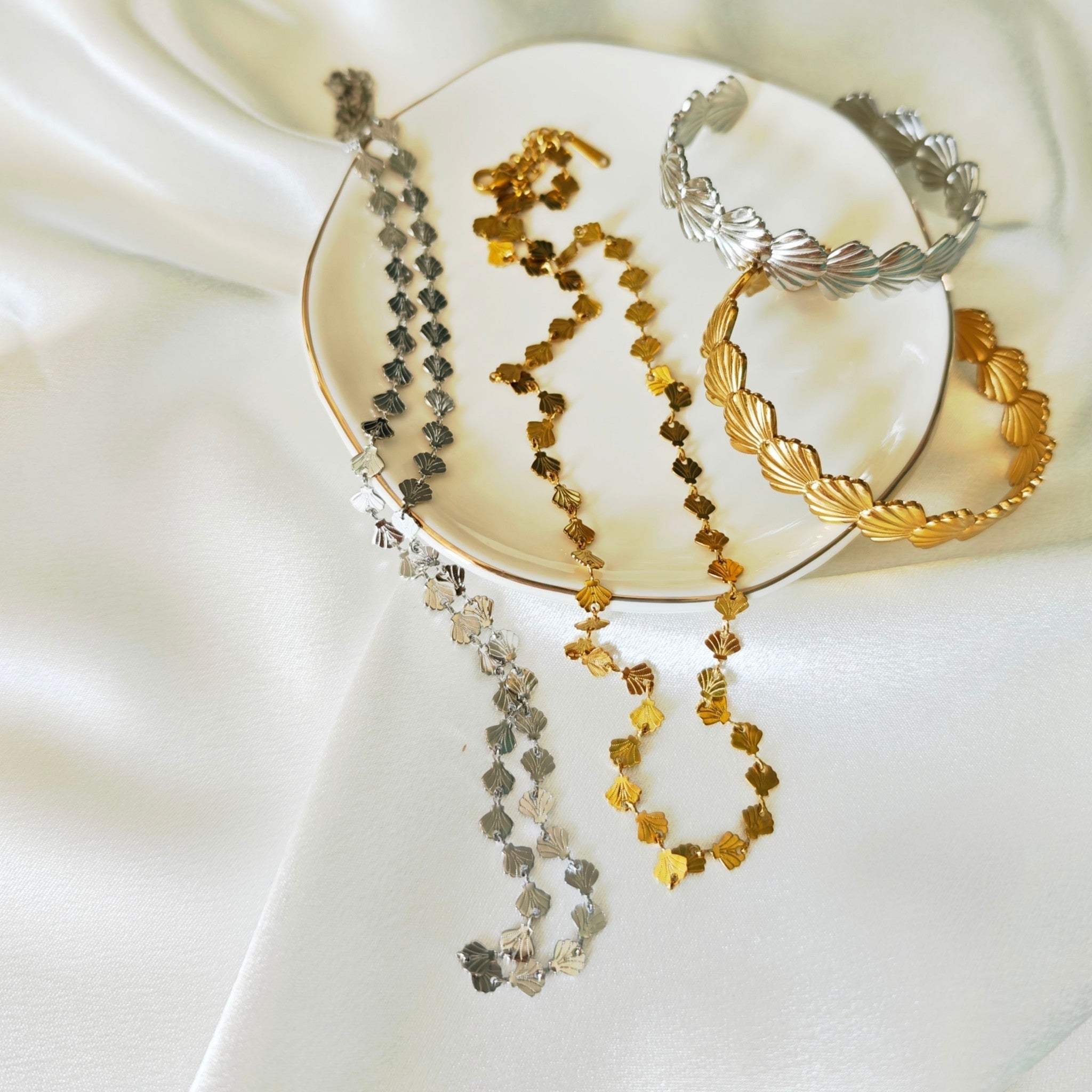 Shell Chain Necklace