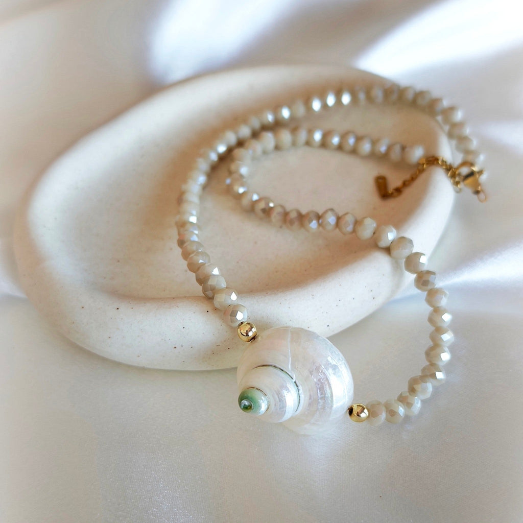 Shell Crystal Necklace