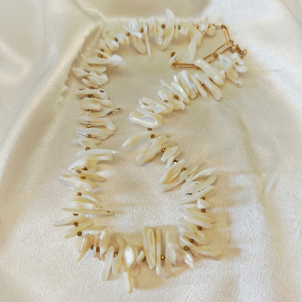 Shell Chips Necklace