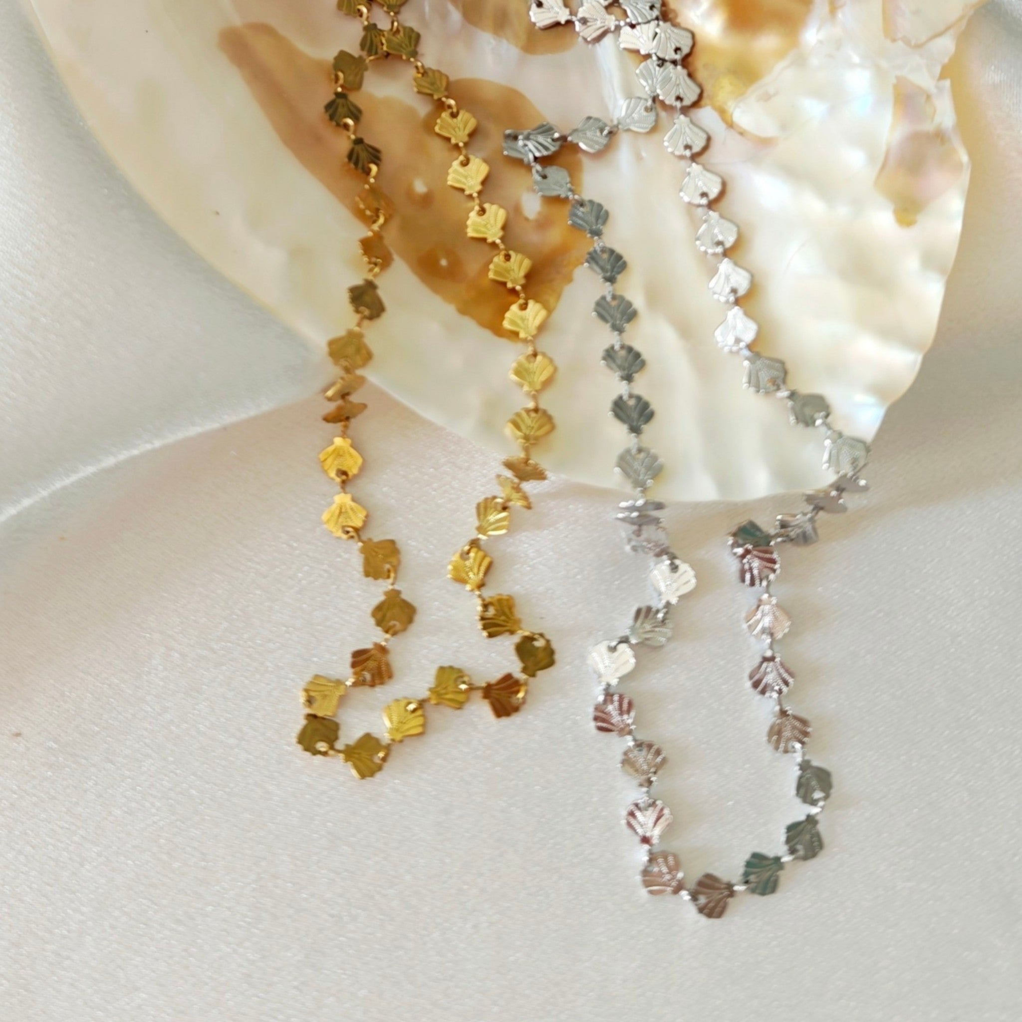 Shell Chain Necklace