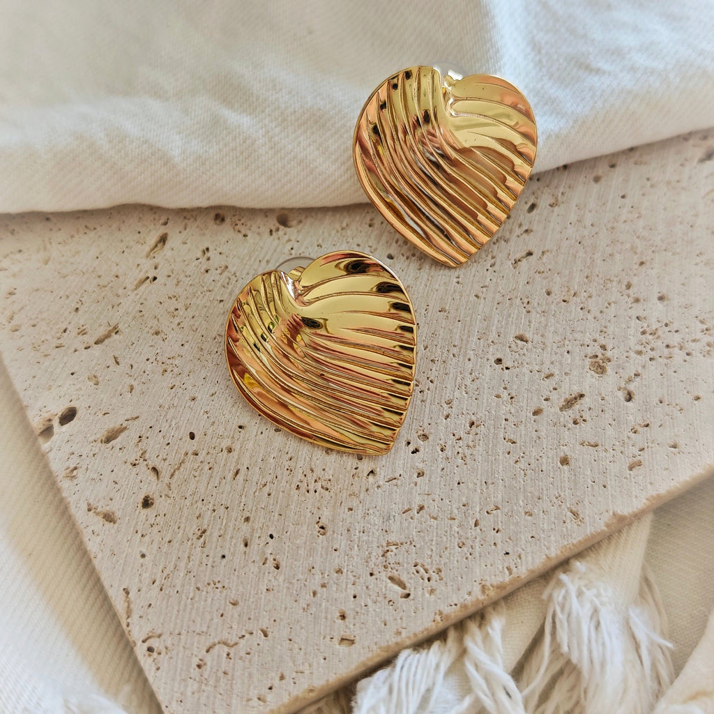 Ribbed Heart Earrings