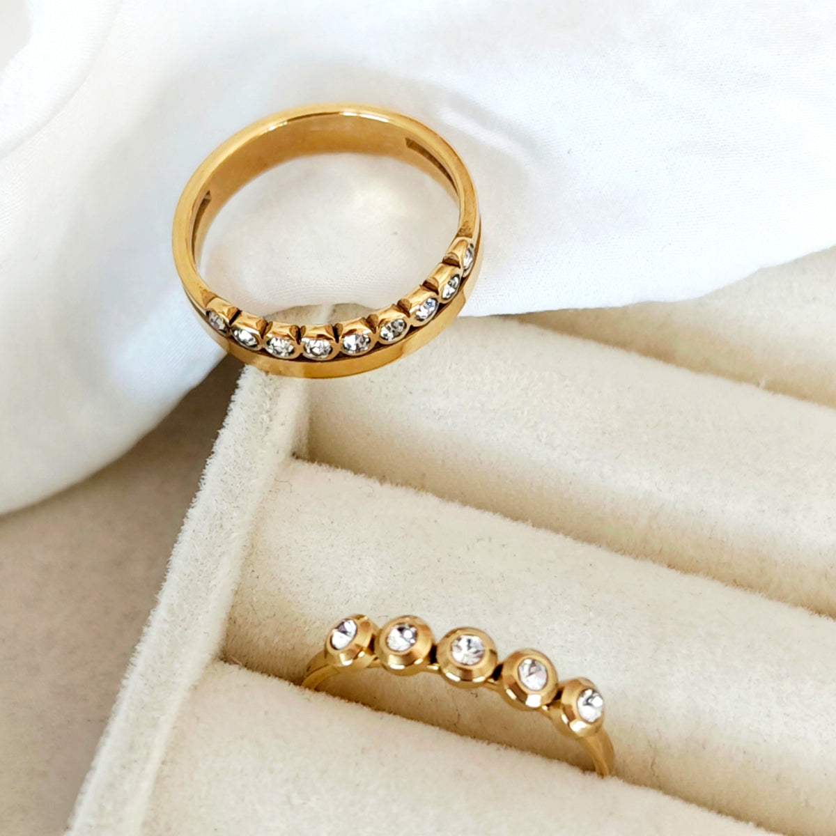 Lumi Dot Rings